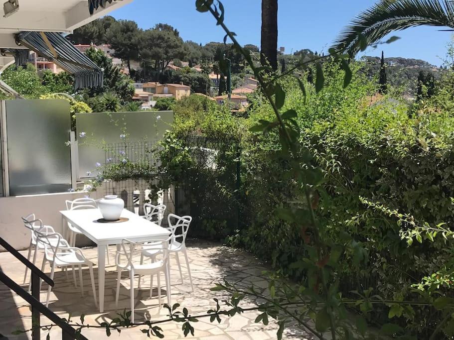 Bandol Roc Beach Vue Mer Grand T3 Face A La Plage Avec Parking Exterior photo