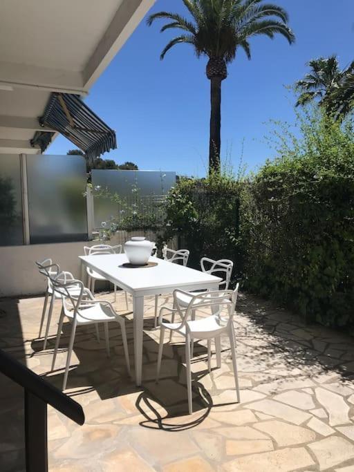 Bandol Roc Beach Vue Mer Grand T3 Face A La Plage Avec Parking Exterior photo
