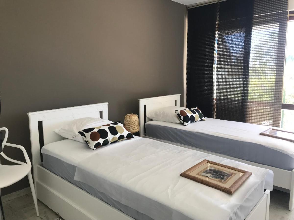 Bandol Roc Beach Vue Mer Grand T3 Face A La Plage Avec Parking Exterior photo
